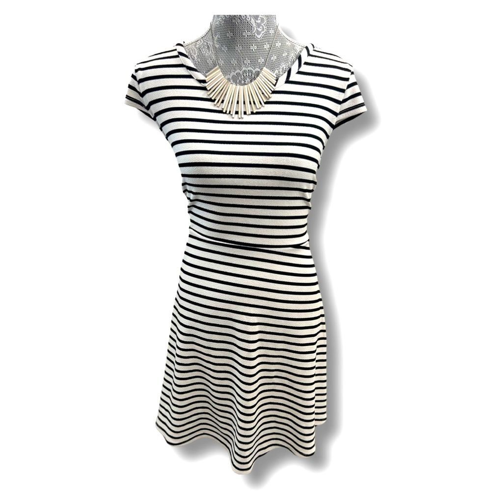 NWOT Charming Charlie Black/White Striped Dress Size Large